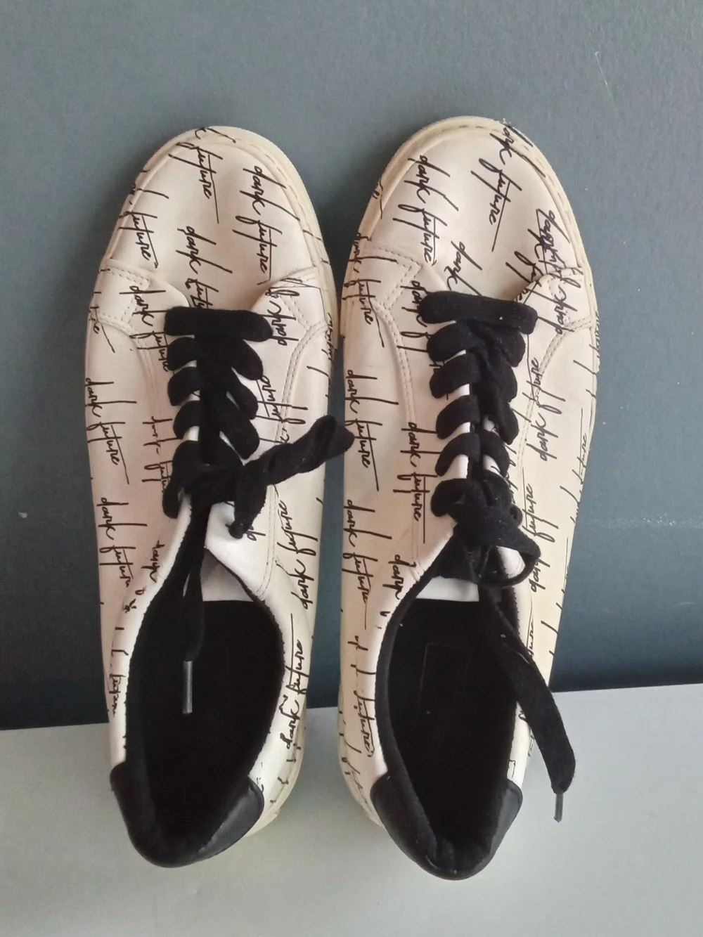 ASOS Dark‎ Future Script Print Low Top Sneakers Cream Black Streetwear